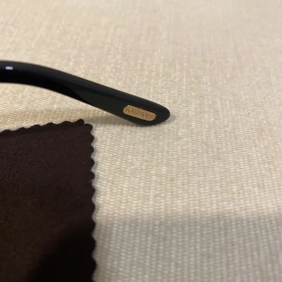 Tom Ford Shield Sunglasses black/gold TF560 w/ case Tom Ford Shield Sunglasses black/gold TF560 w/ case main image 4